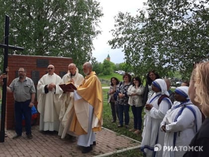 Томские католики вернули в Белосток крест в память о жертвах репрессий