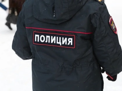 Ночью на улице Беринга неизвестные избили мужчину: его доставили в больницу