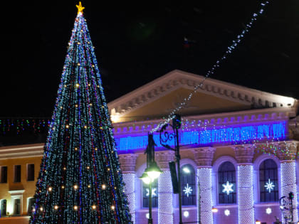 Главная томская елка засияет огнями 16 декабря