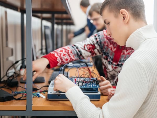 Томский политех реализовал проект учебной лаборатории с постоянным онлайн-доступом