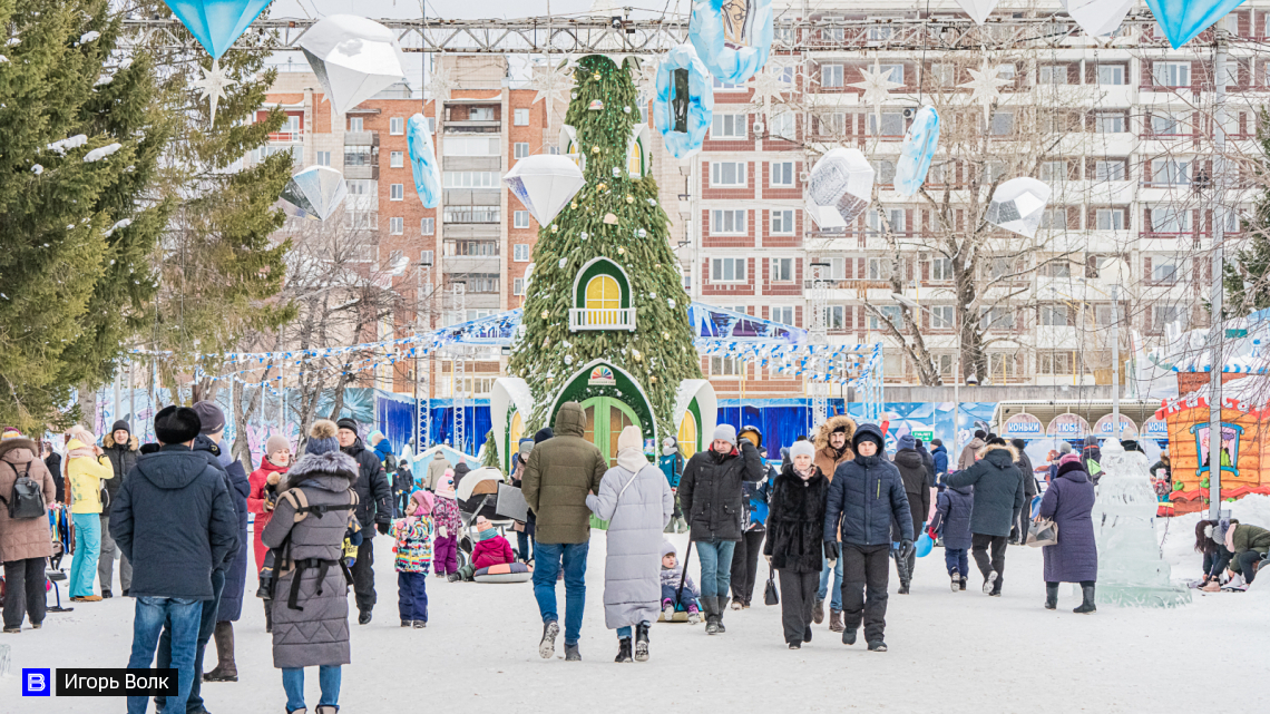 С 1 января 2027 года. Томск 2022 год. Новогоднее изменение. Фото Томск 2022 год. Крещатики 1.01.2022.