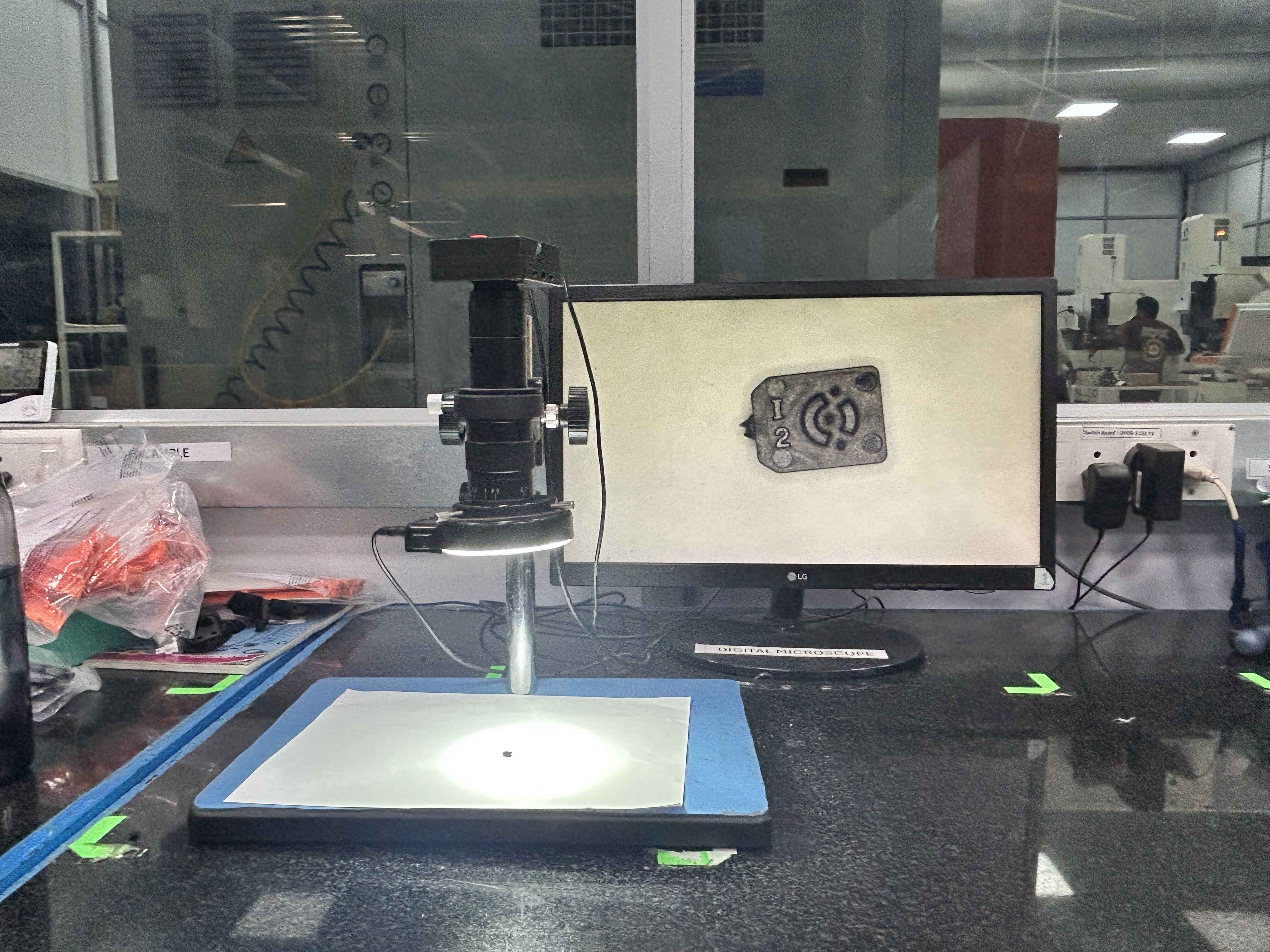 Microscope