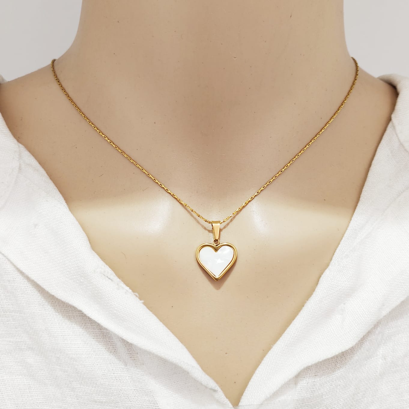 Colar Coração Pure Love em Aço Inoxidável Dourado ✨