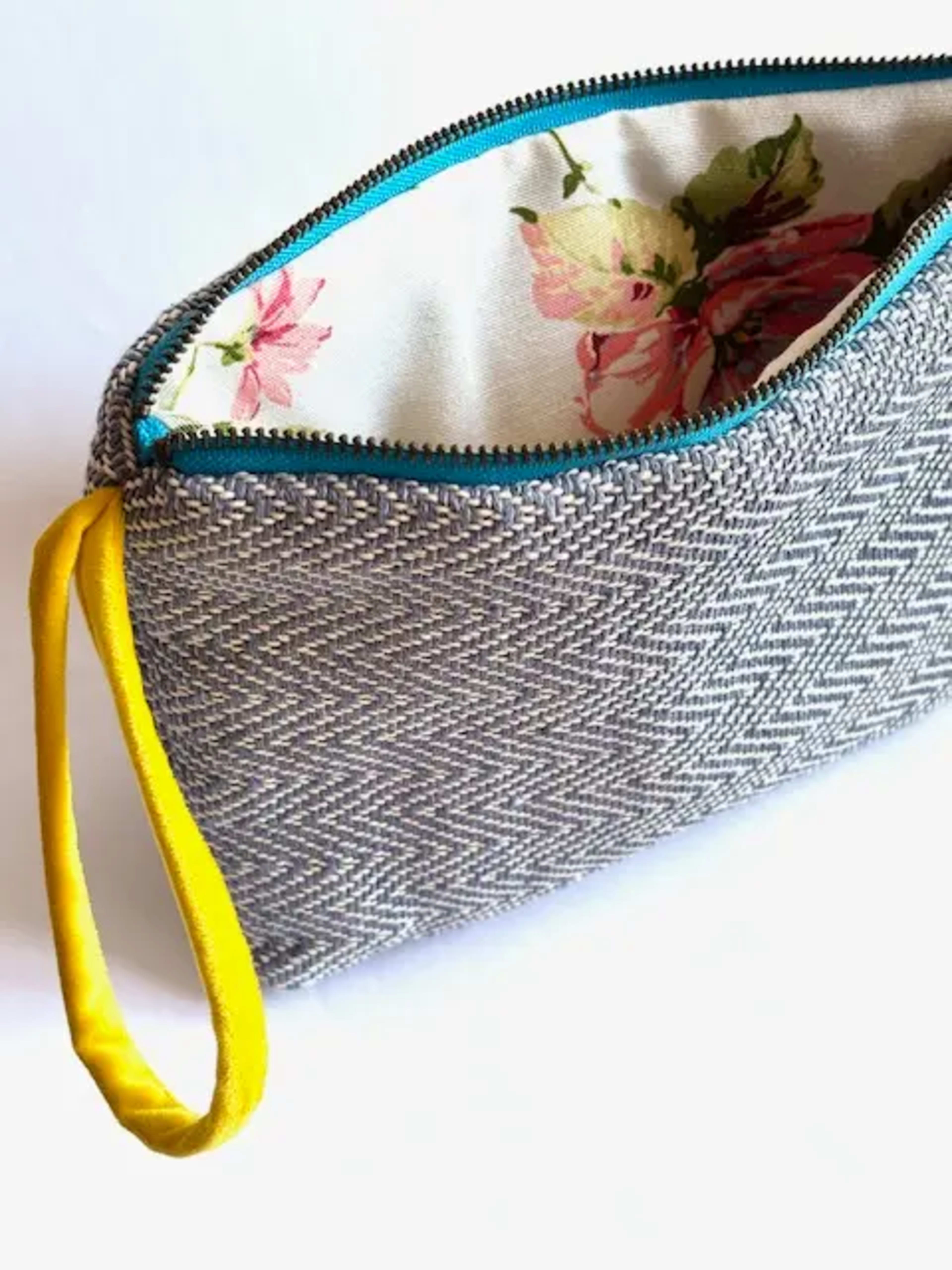 Embroidered Medium Bag - Image 4