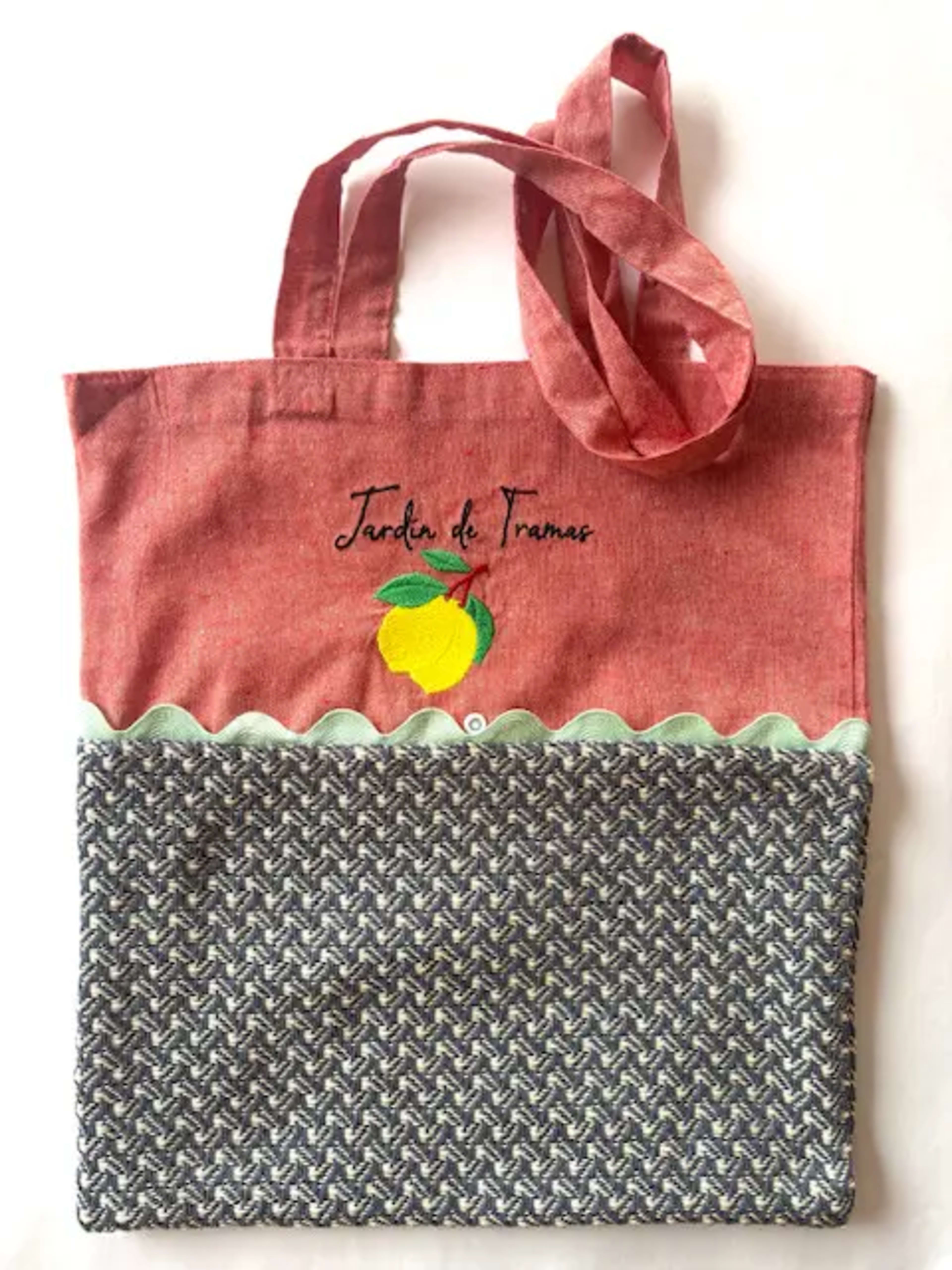 Embroidered Tote Bag (Magda) first showcase image