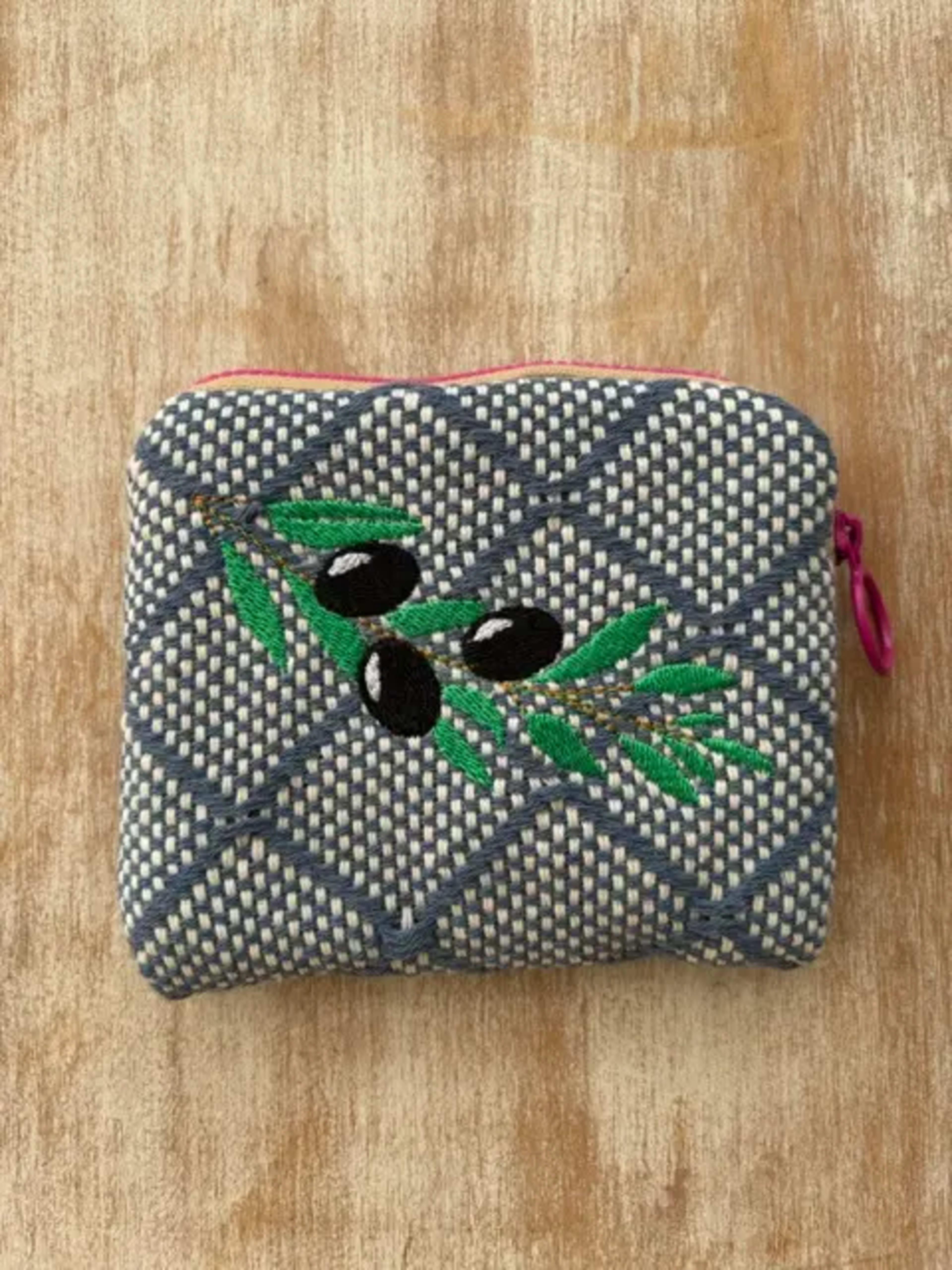 Embroidered Purse (Anthony) second showcase image