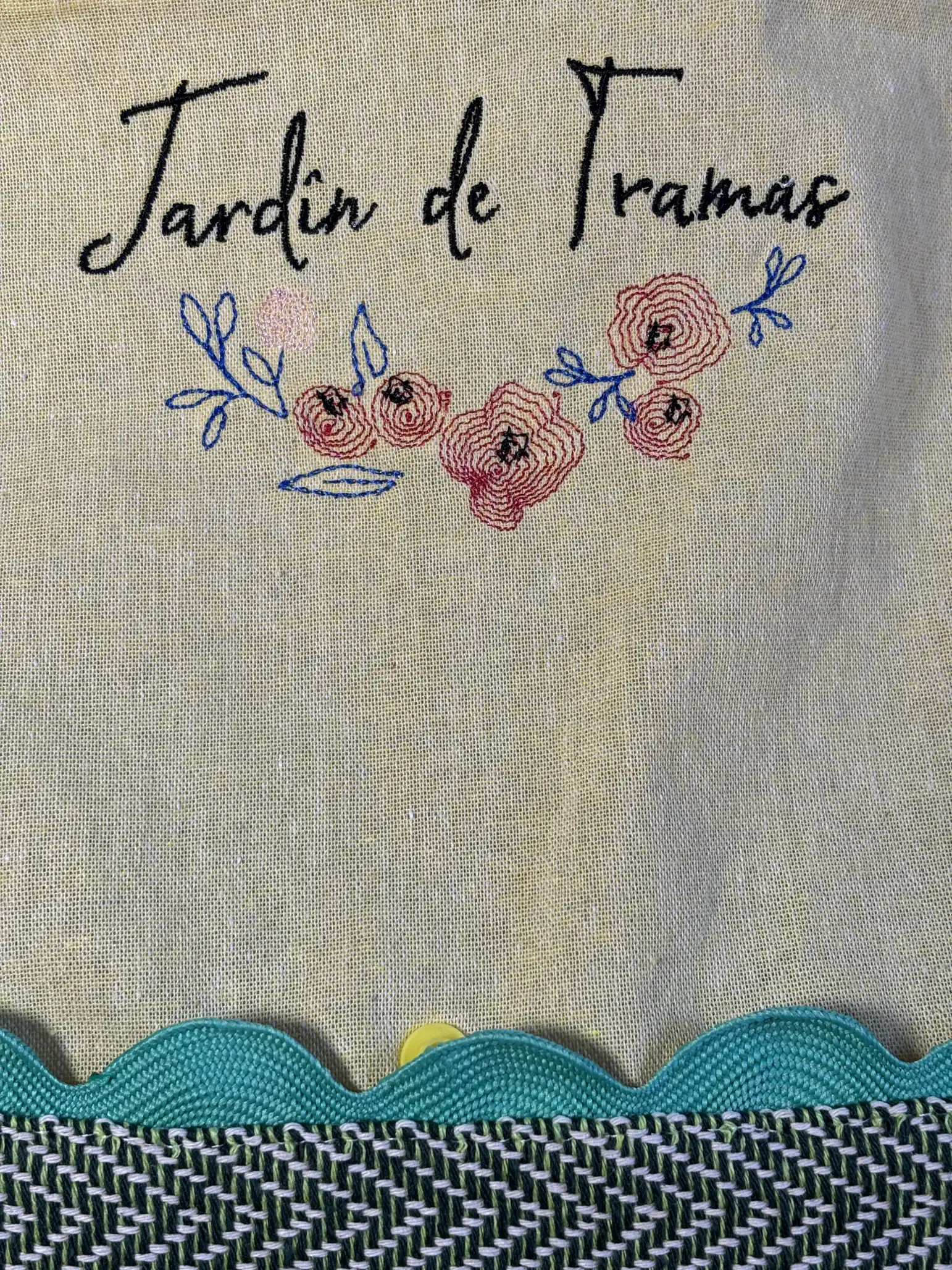 Embroidered Tote Bag of Jardín de Tramas - Image 1