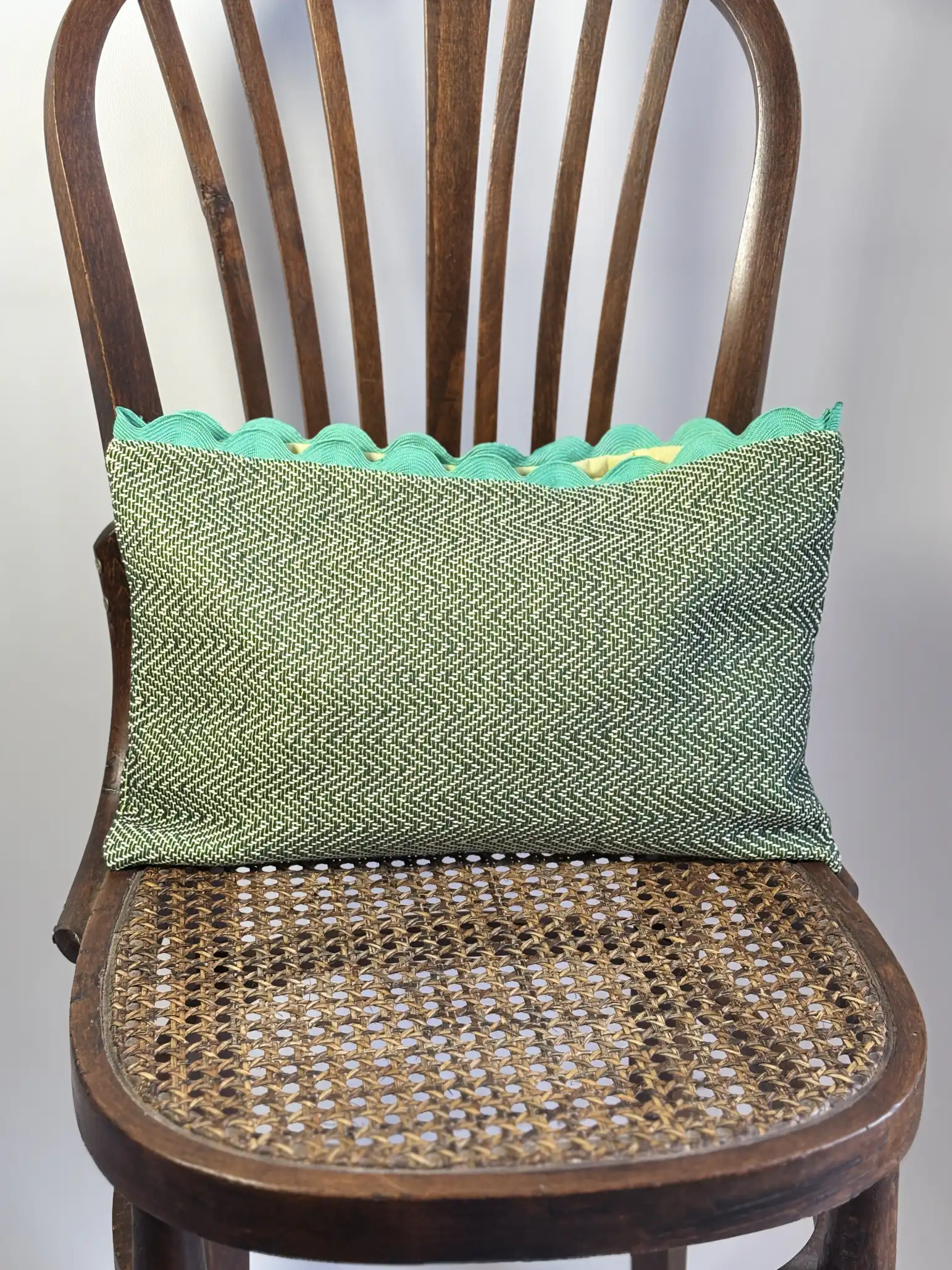 Embroidered Tote Bag of Jardín de Tramas - Image 3