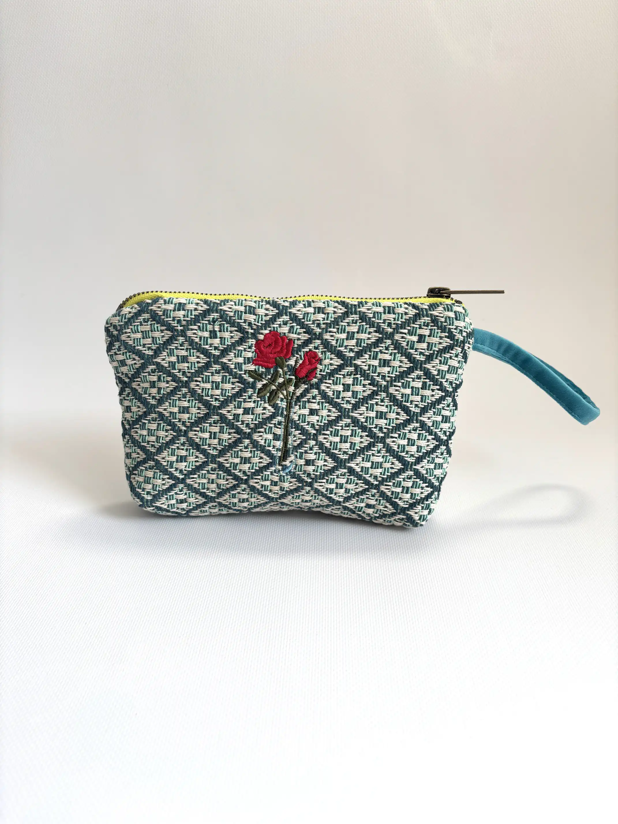 Embroidered Small Bag of Jardín de Tramas - Image 0
