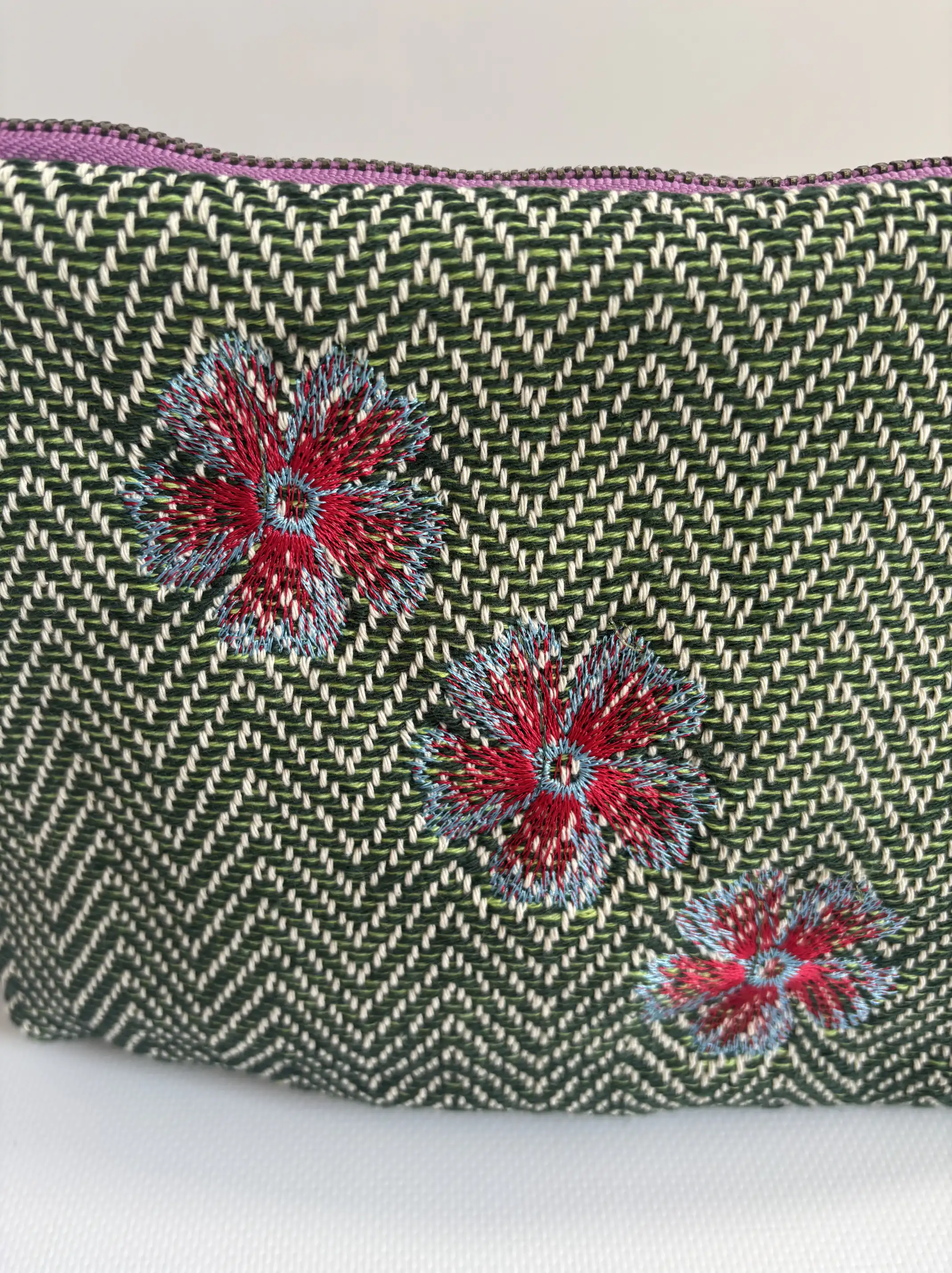 Embroidered Medium Bag of Jardín de Tramas - Image 1
