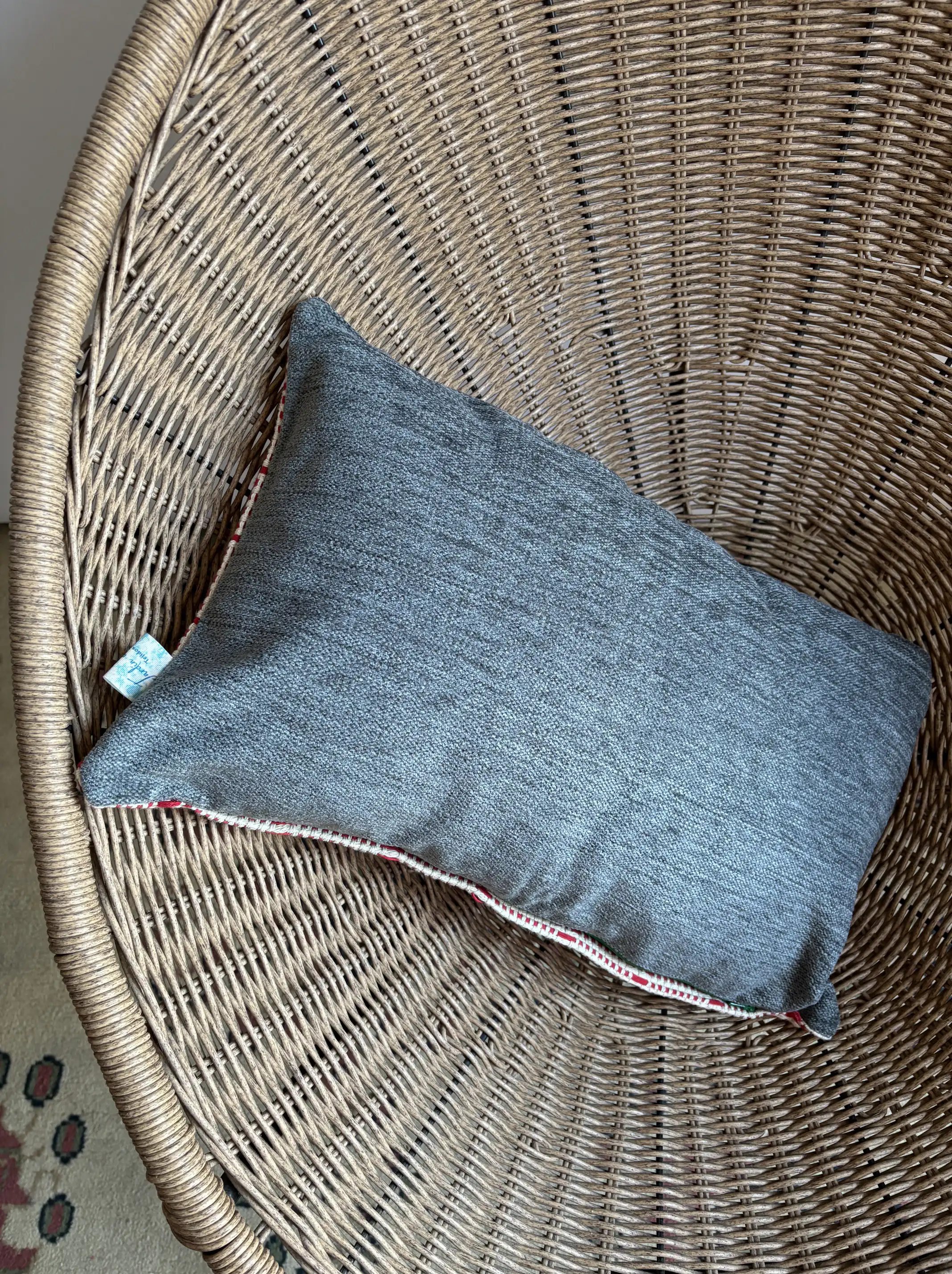 Cushion Cover of Jardín de Tramas - Image 2