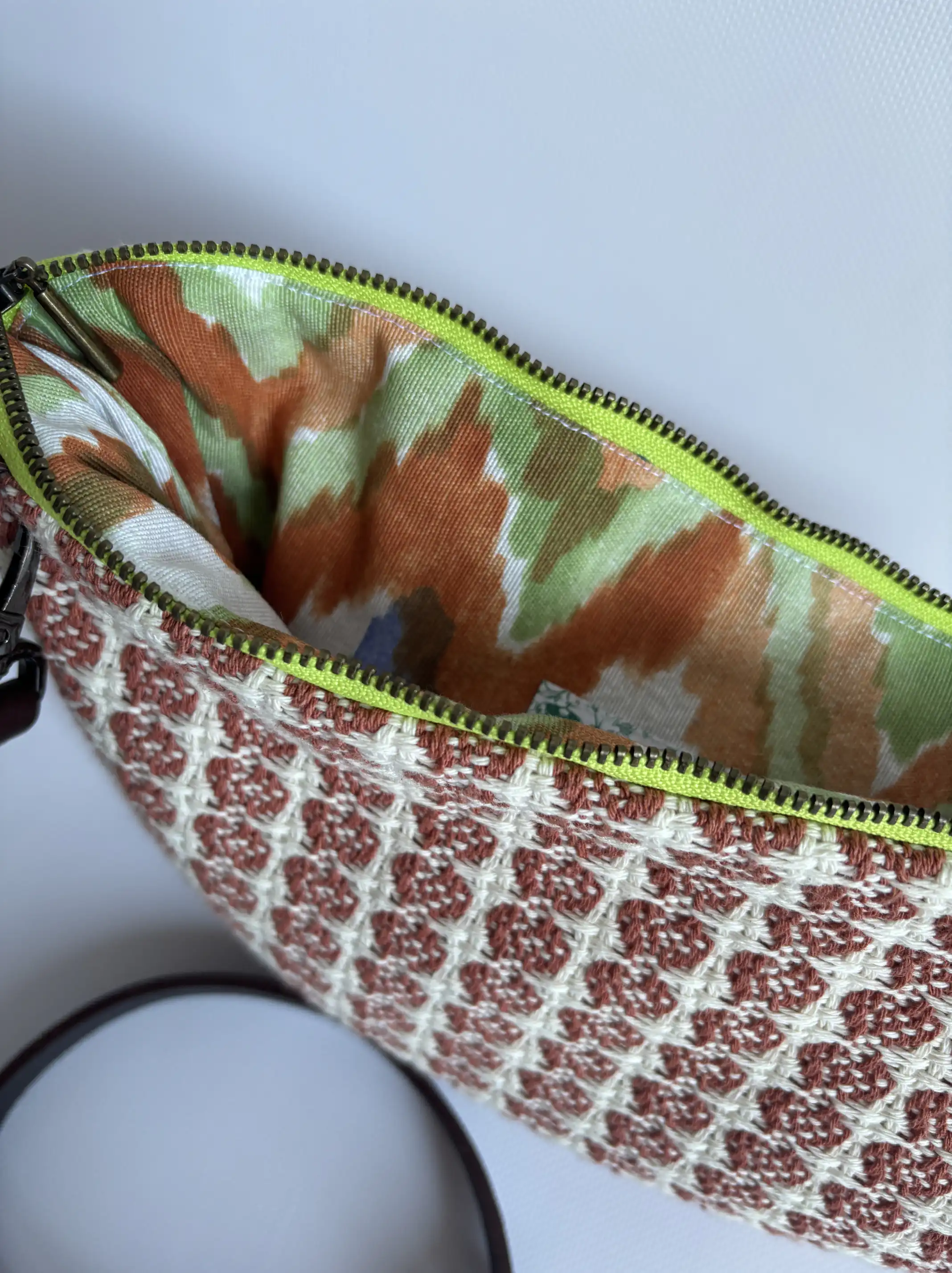 Crossbody Bag of Jardín de Tramas - Image 1