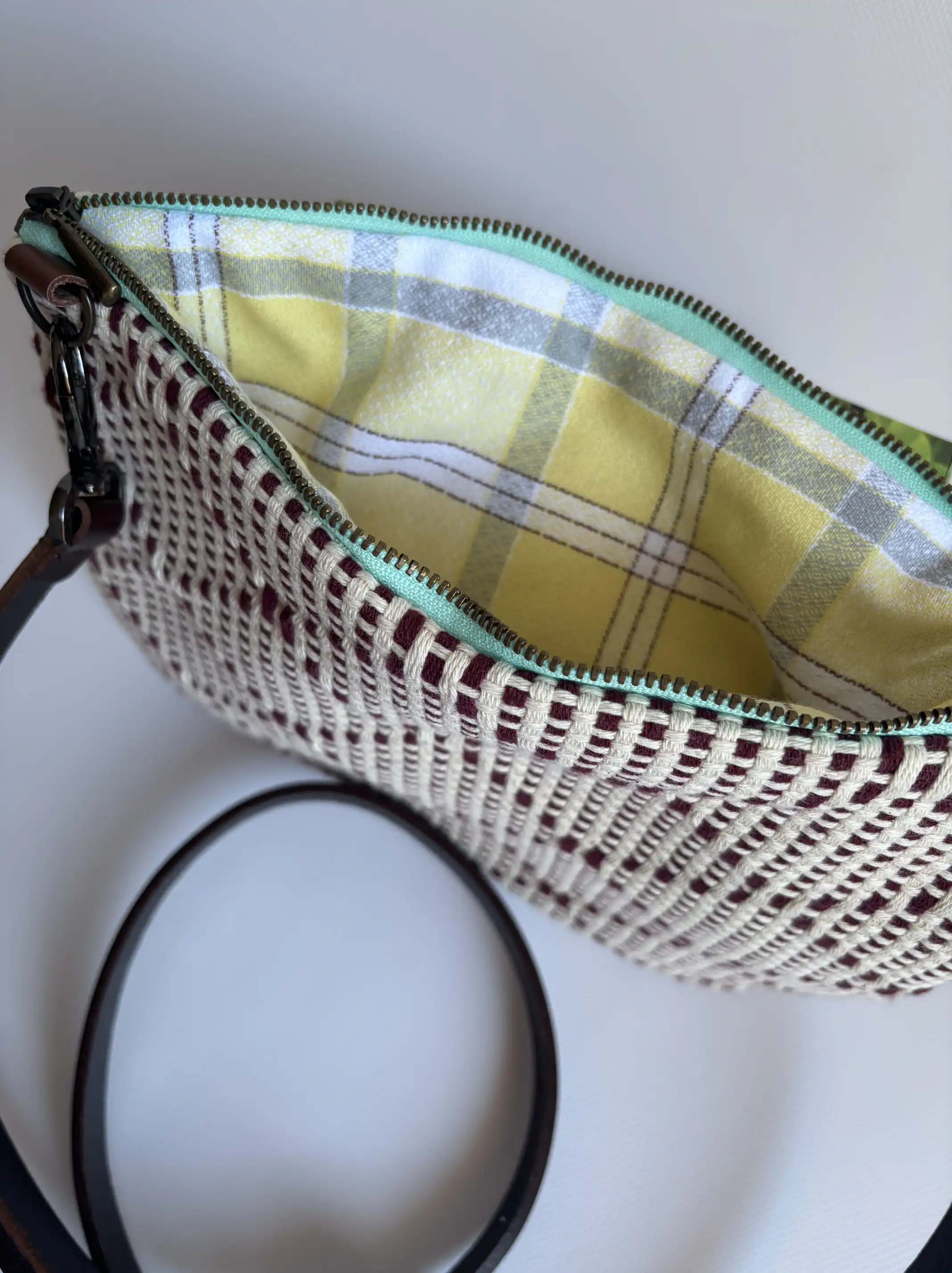 Crossbody Bag of Jardín de Tramas - Image 1