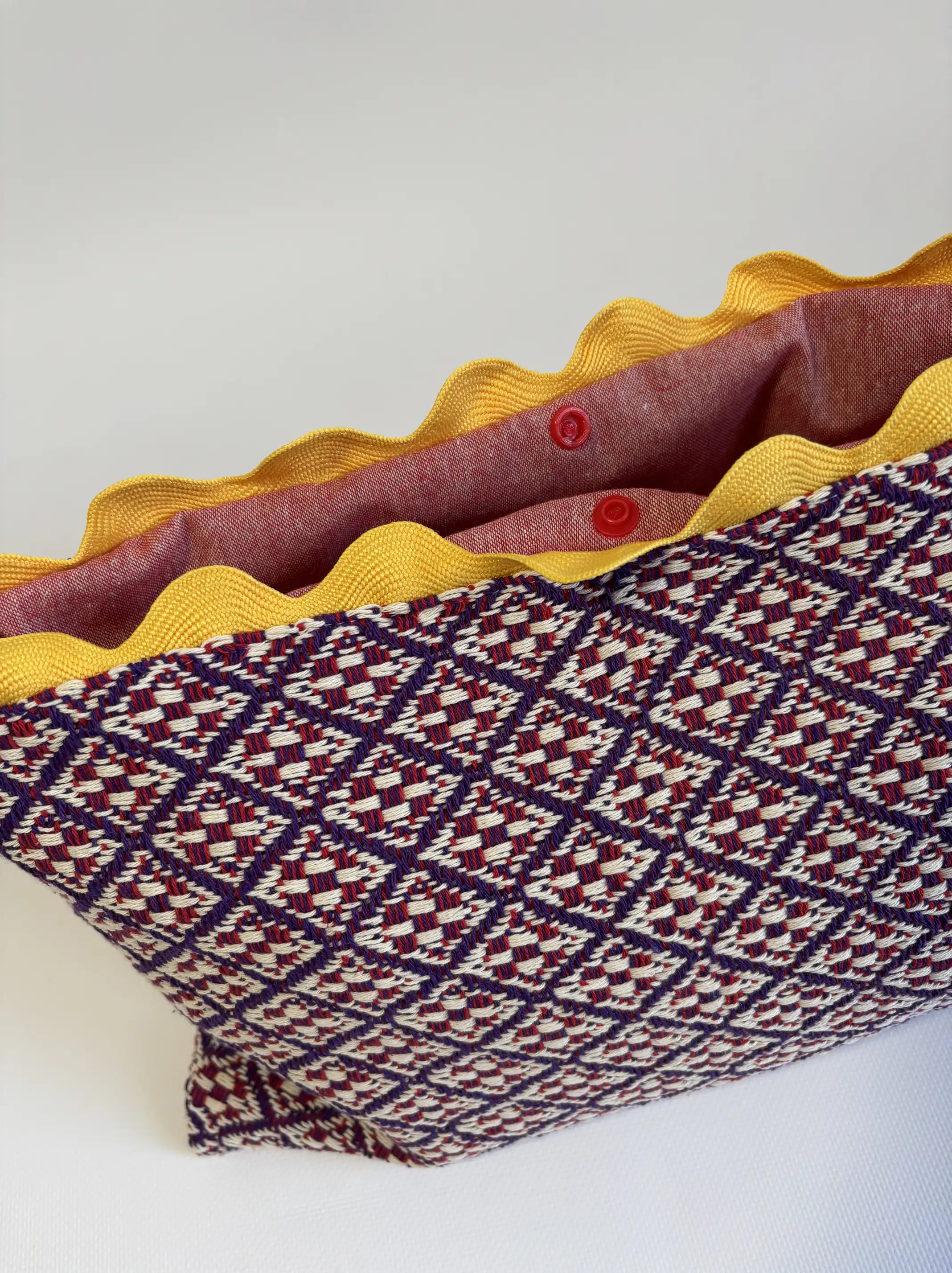 Embroidered Tote Bag of Jardín de Tramas - Image 2