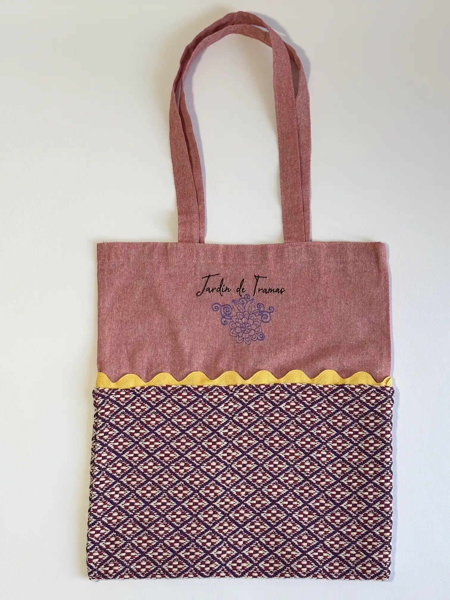 Embroidered Tote Bag of Jardín de Tramas - Image 0