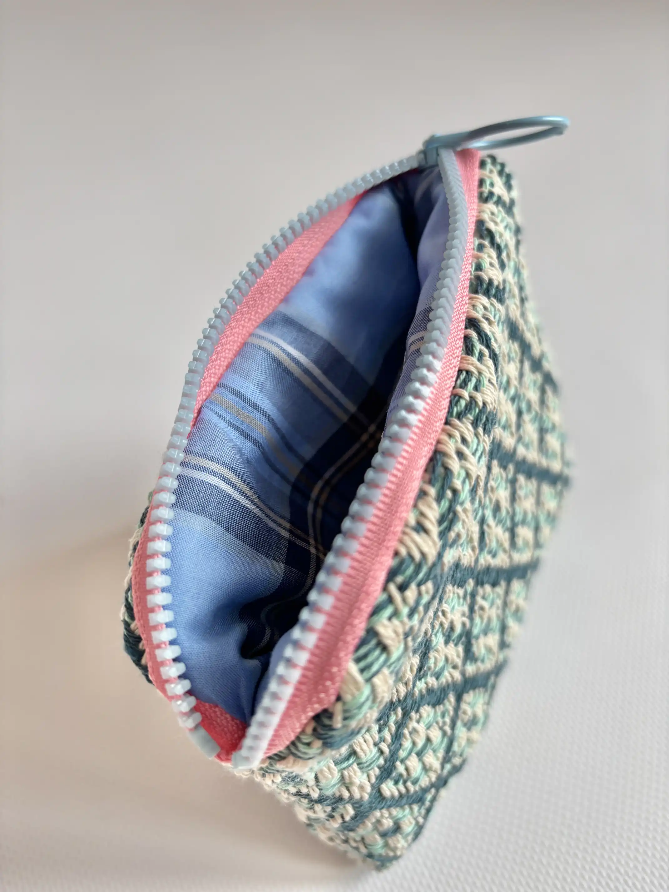 Embroidered Purse of Jardín de Tramas - Image 2