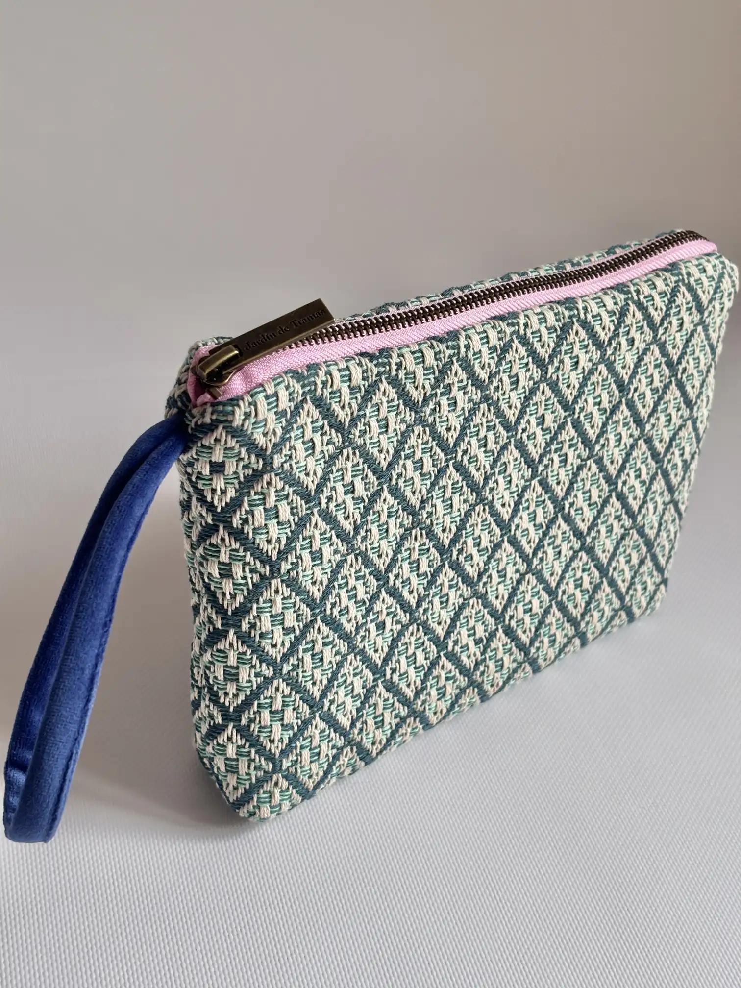 Embroidered Medium Bag of Jardín de Tramas - Image 3