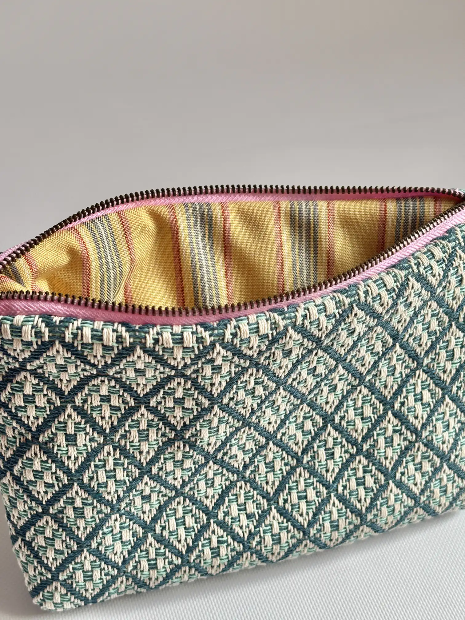 Embroidered Medium Bag of Jardín de Tramas - Image 2