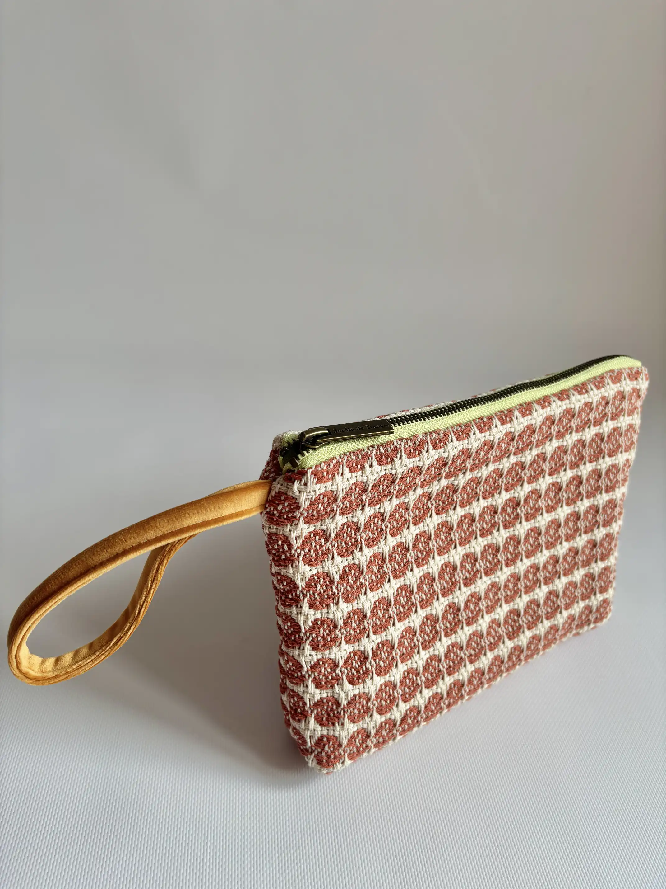 Embroidered Medium Bag of Jardín de Tramas - Image 3