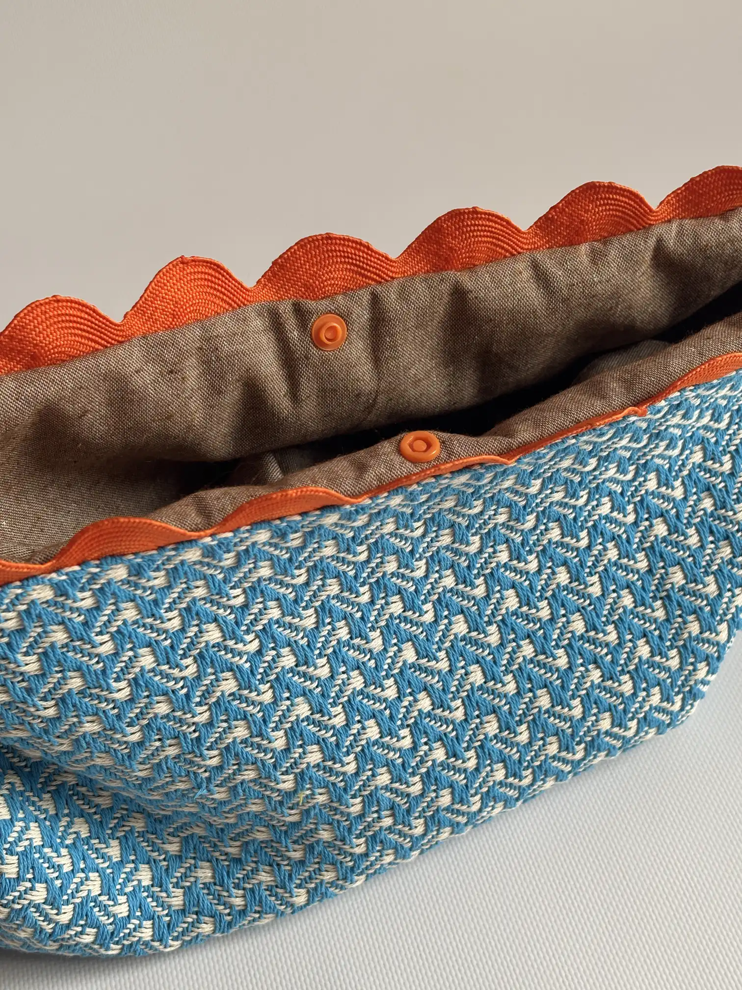 Embroidered Tote Bag of Jardín de Tramas - Image 2