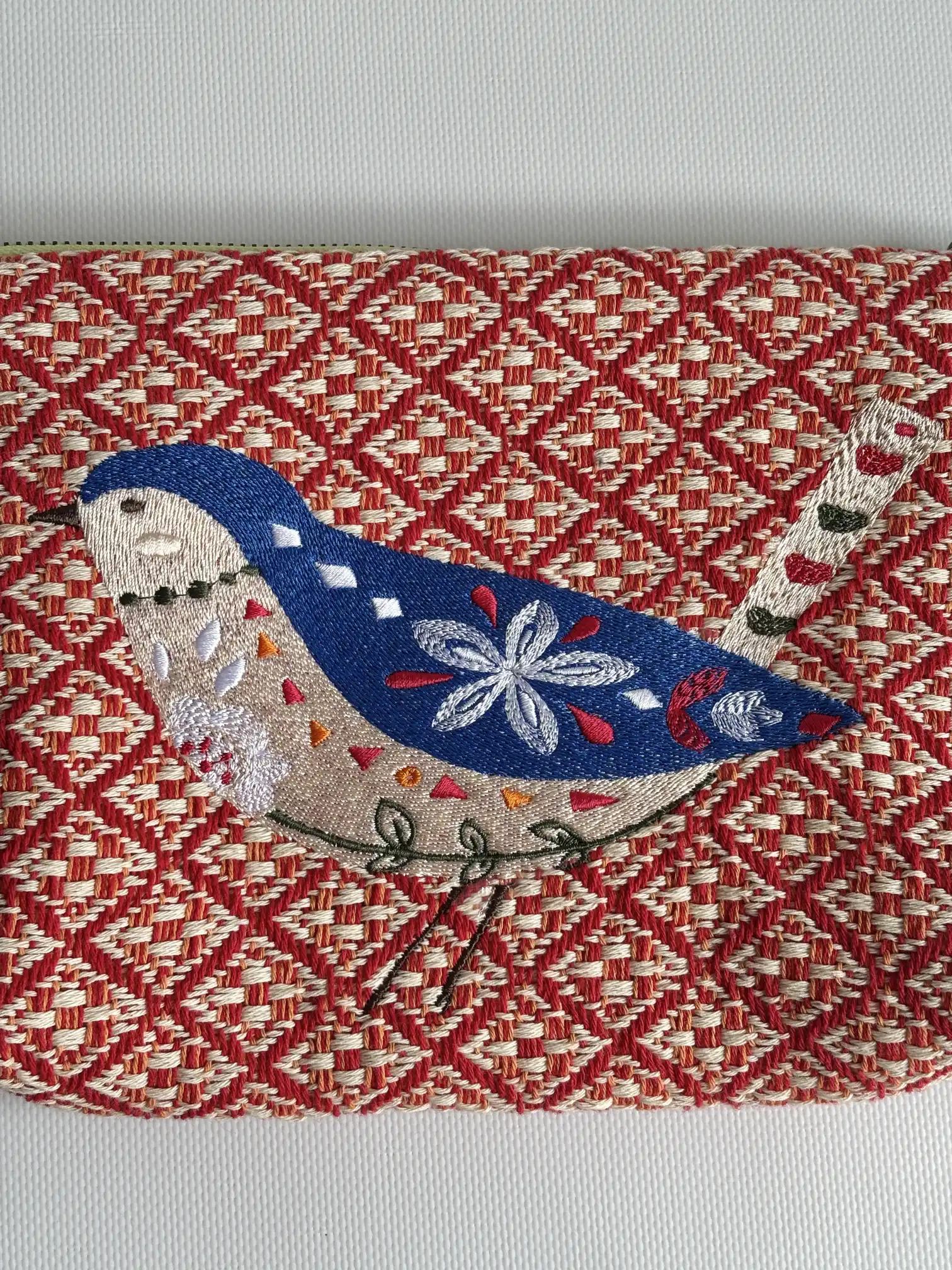Embroidered Medium Bag of Jardín de Tramas - Image 1