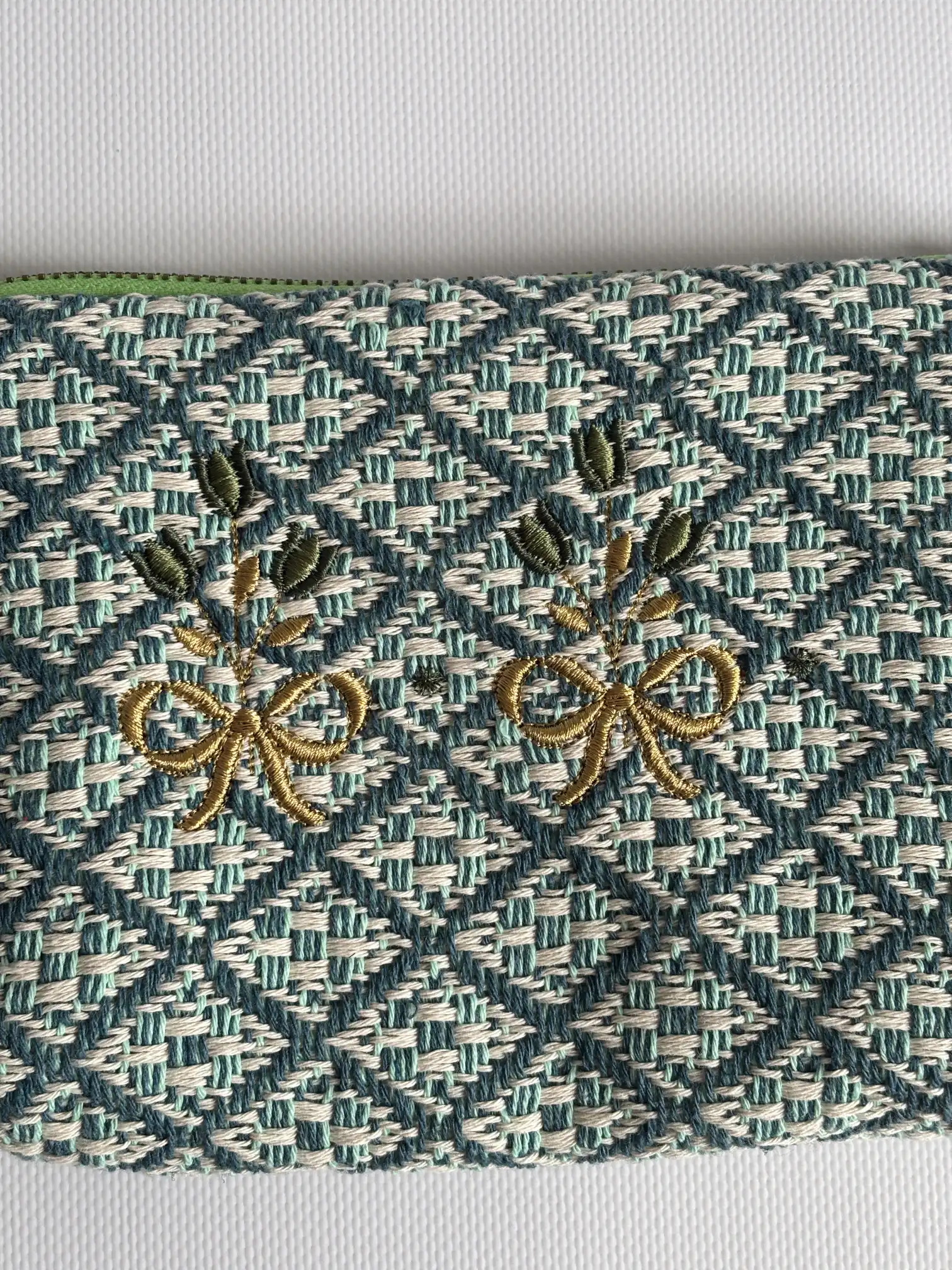 Embroidered Small Bag of Jardín de Tramas - Image 2