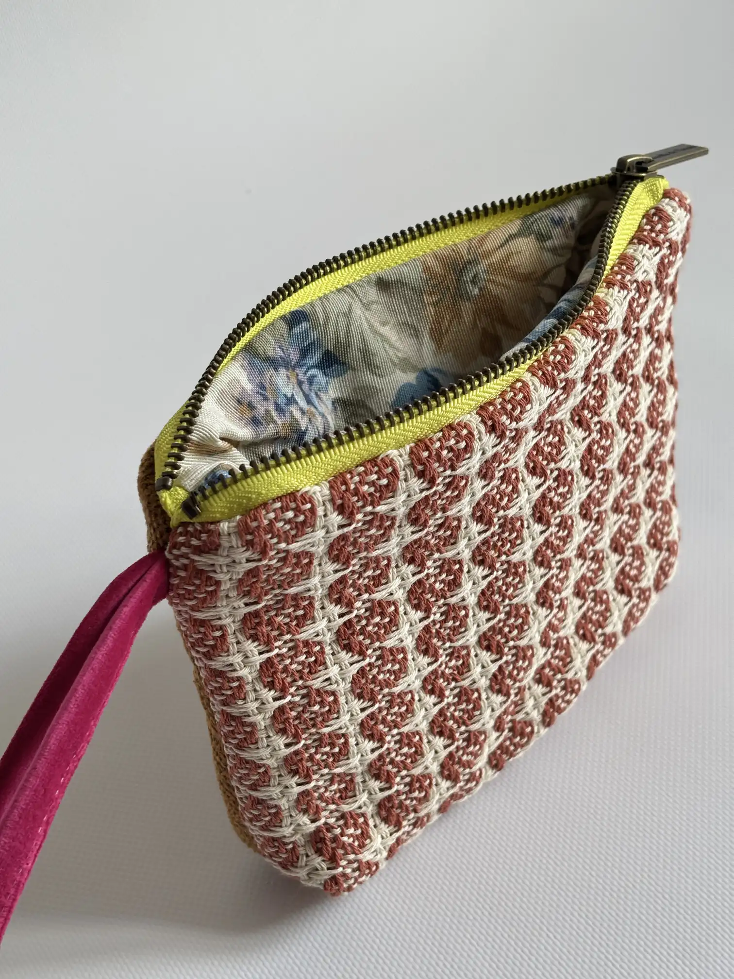 Embroidered Small Bag of Jardín de Tramas - Image 2