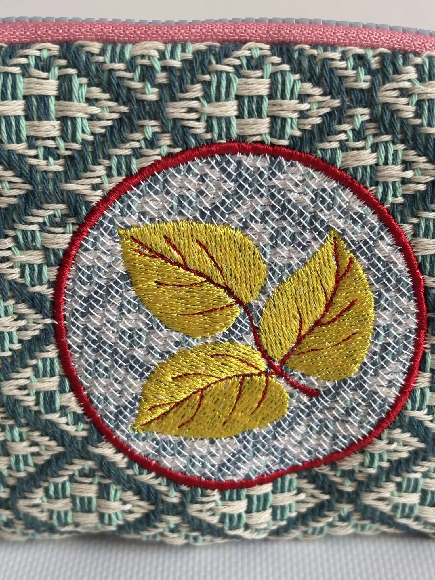 Embroidered Purses of Jardín de Tramas - Image 1