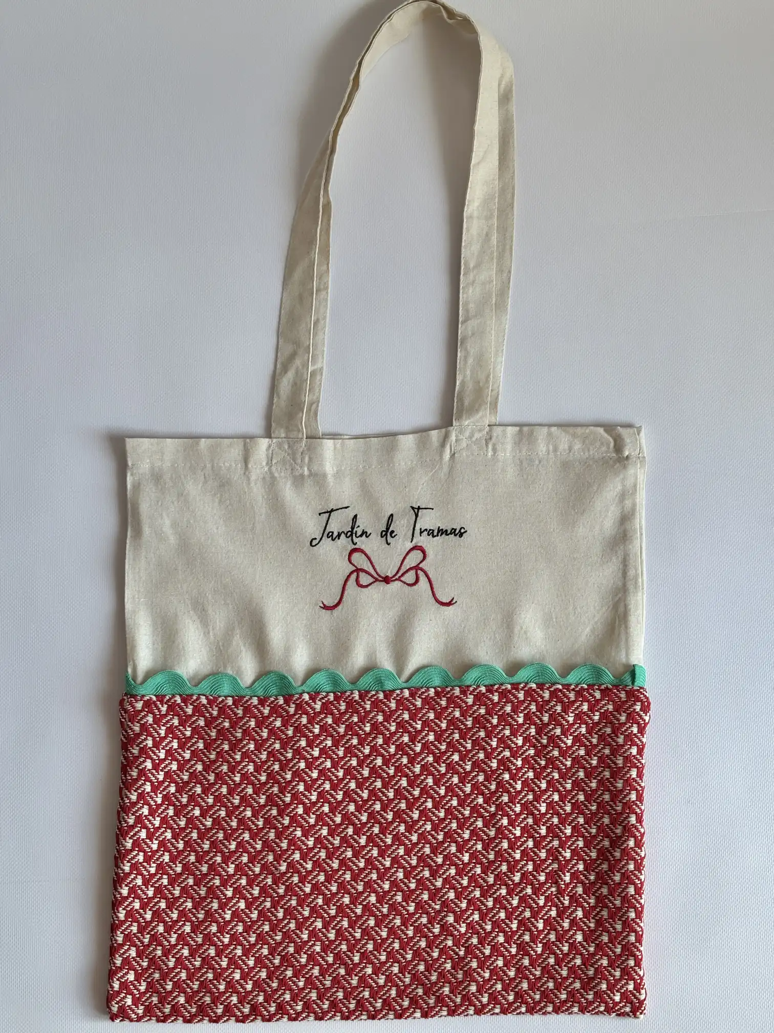 Embroidered Tote Bag of Jardín de Tramas - Image 0