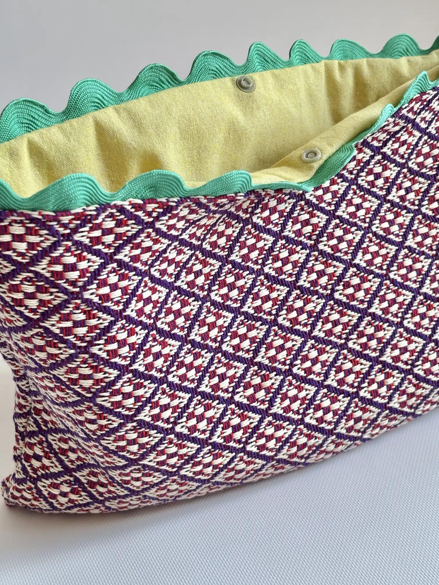 Embroidered Tote Bag of Jardín de Tramas - Image 2
