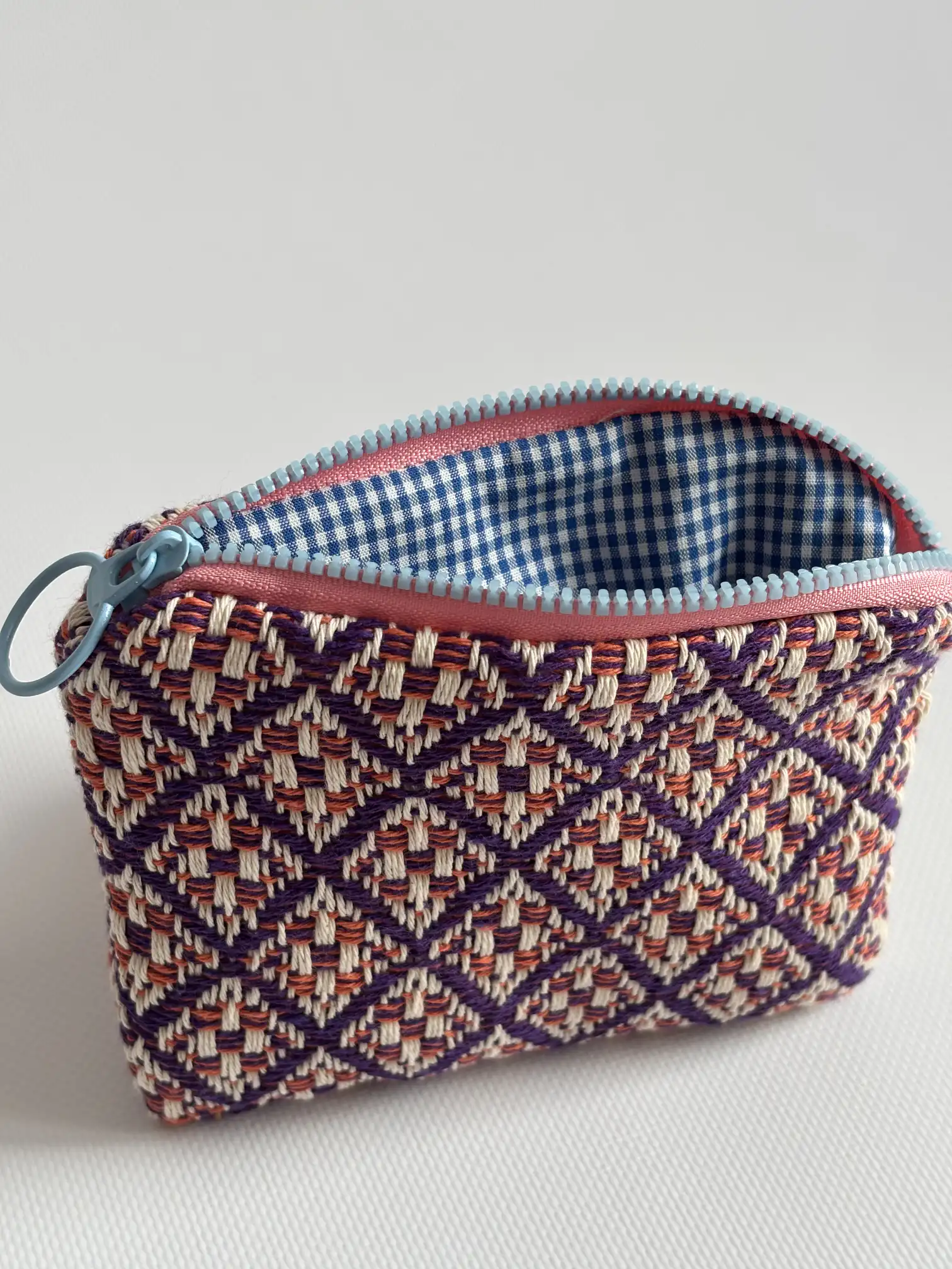Embroidered Purses of Jardín de Tramas - Image 2