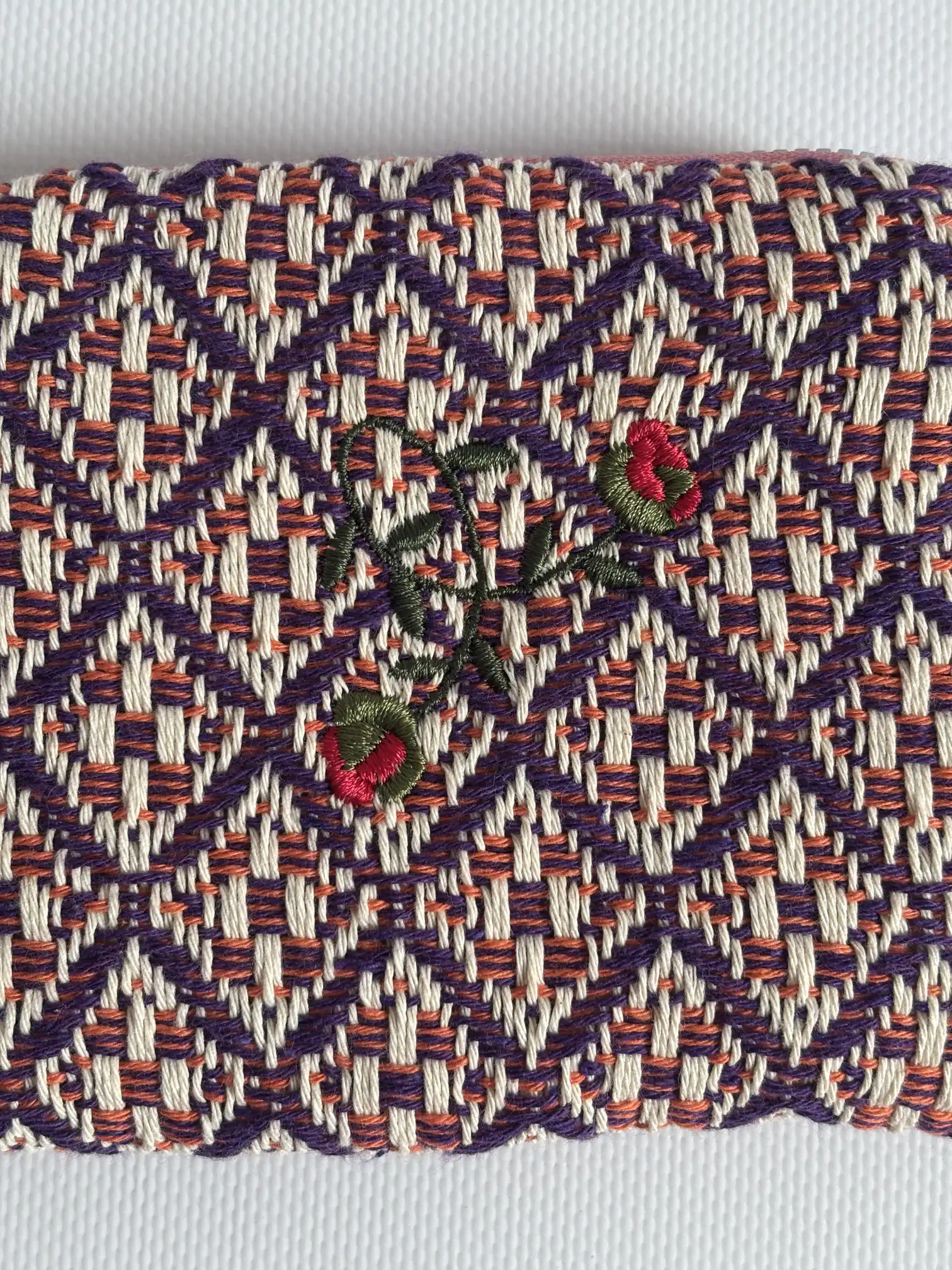 Embroidered Purses of Jardín de Tramas - Image 1
