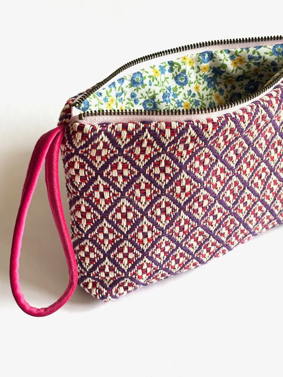 Embroidered Medium Bag of Jardín de Tramas - Image 3