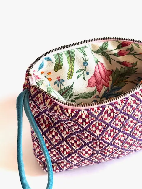 Embroidered Medium Bag of Jardín de Tramas - Image 3