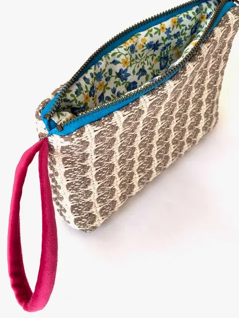 Embroidered Small Bag of Jardín de Tramas - Image 2