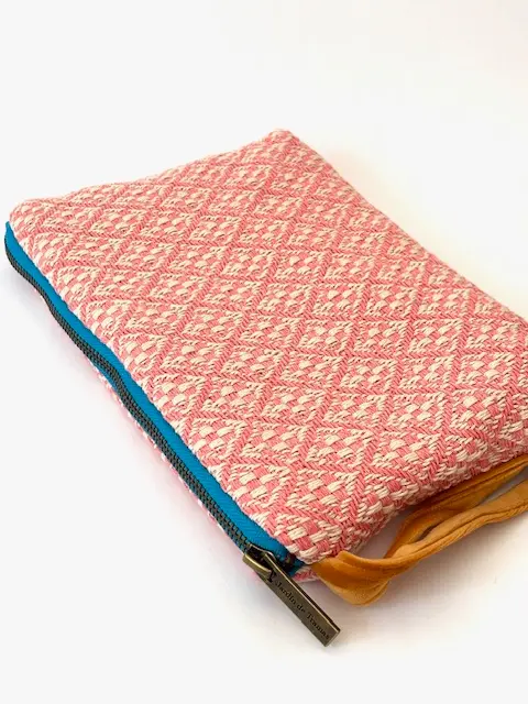 Embroidered Medium Bag of Jardín de Tramas - Image 3