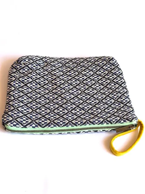 Embroidered Big Bag of Jardín de Tramas - Image 2