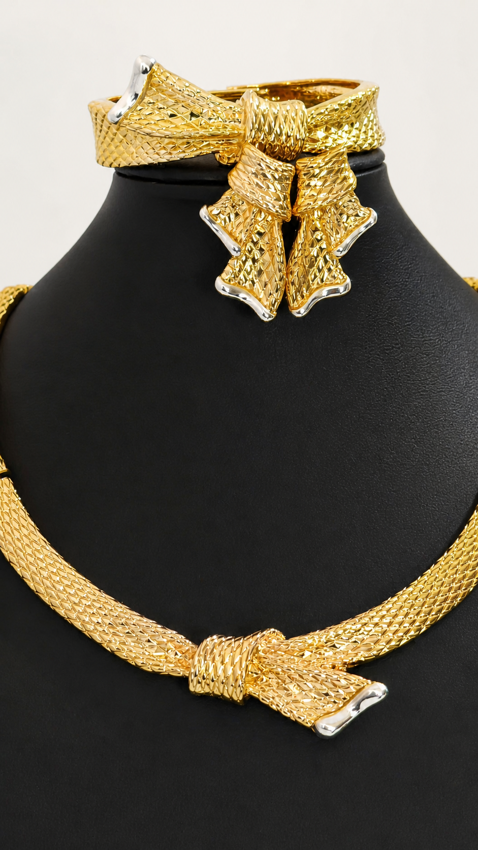 Women’s Luxury Gold Bow Knot Necklace Set – Textured Statement Fashion Jewelry