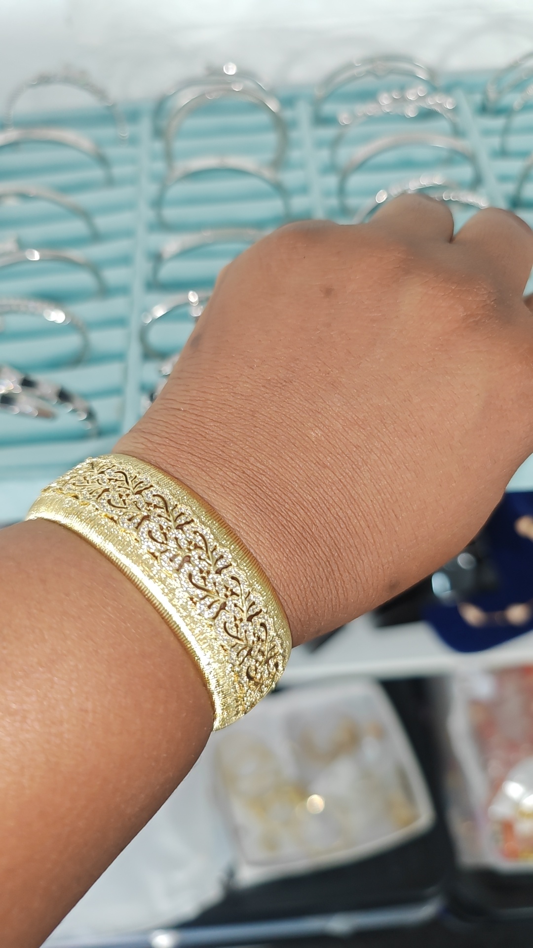 Gold Royal Filigree Mesh Bangle