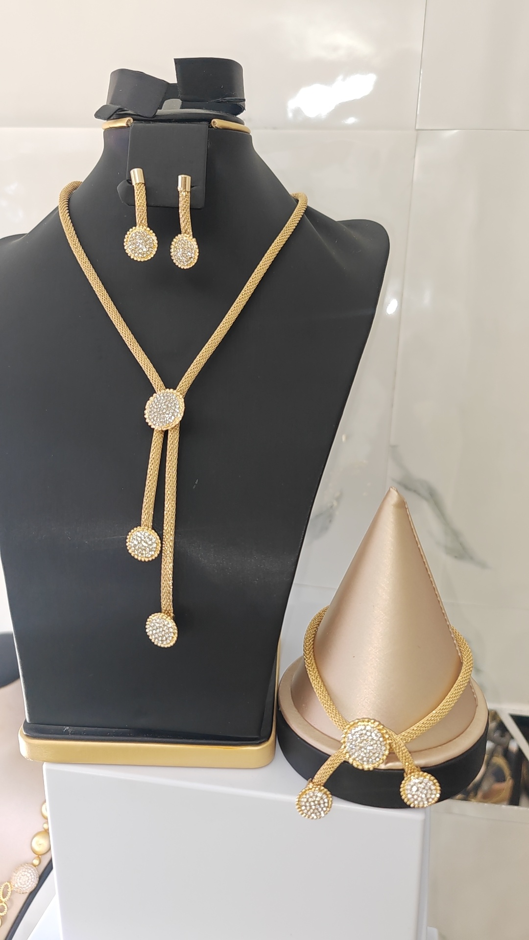 Gold Solaris Mesh Lariat Jewelry Set – Pavé Crystal Disc Necklace, Earrings & Bracelet Set