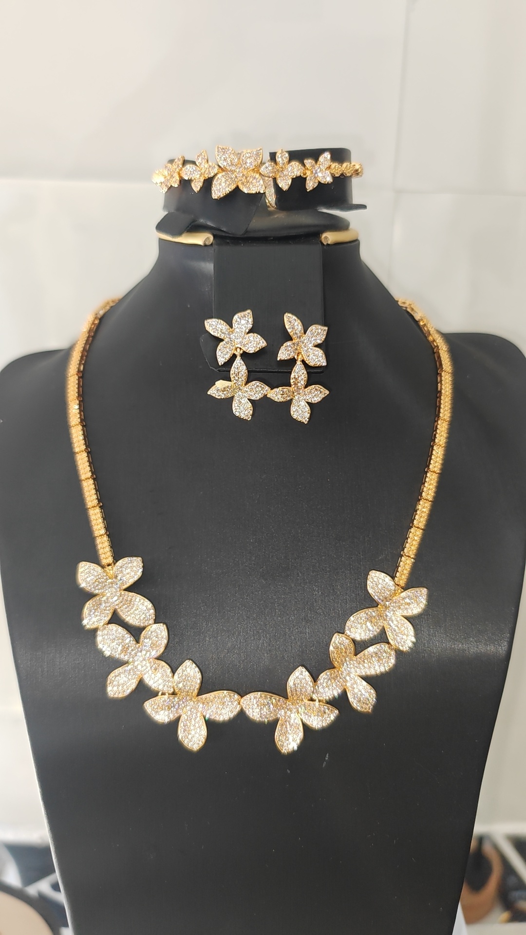 Mariposa Crystal Jewelry Set - Fluttering Pavé Butterfly Collection