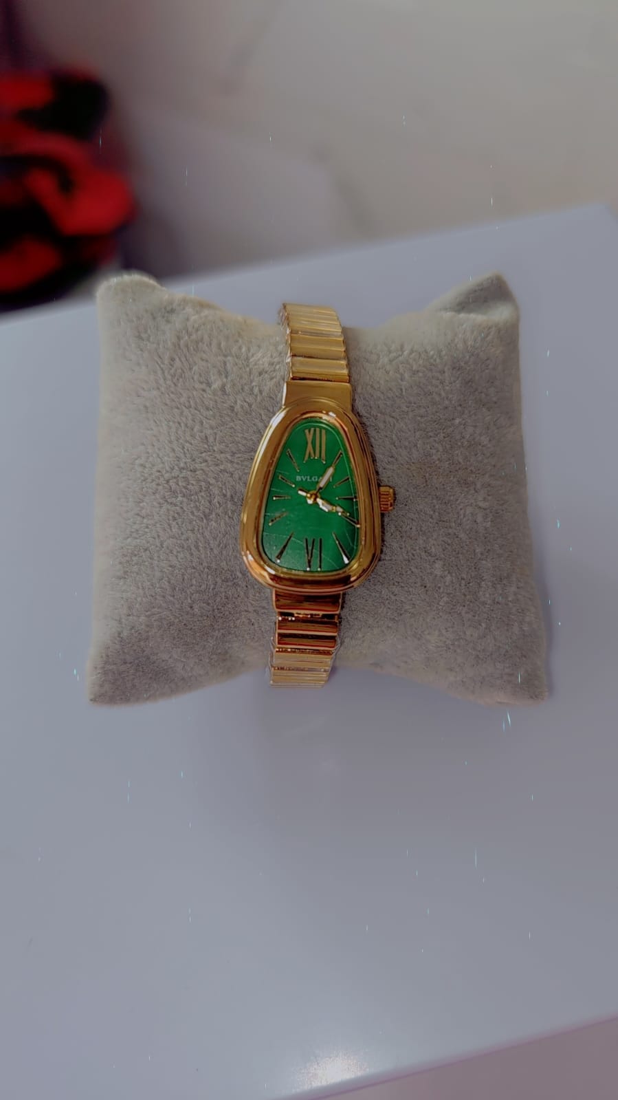 Luxury Gold Green Oval Wristwatch for Women – Roman Numeral Bracelet Watch