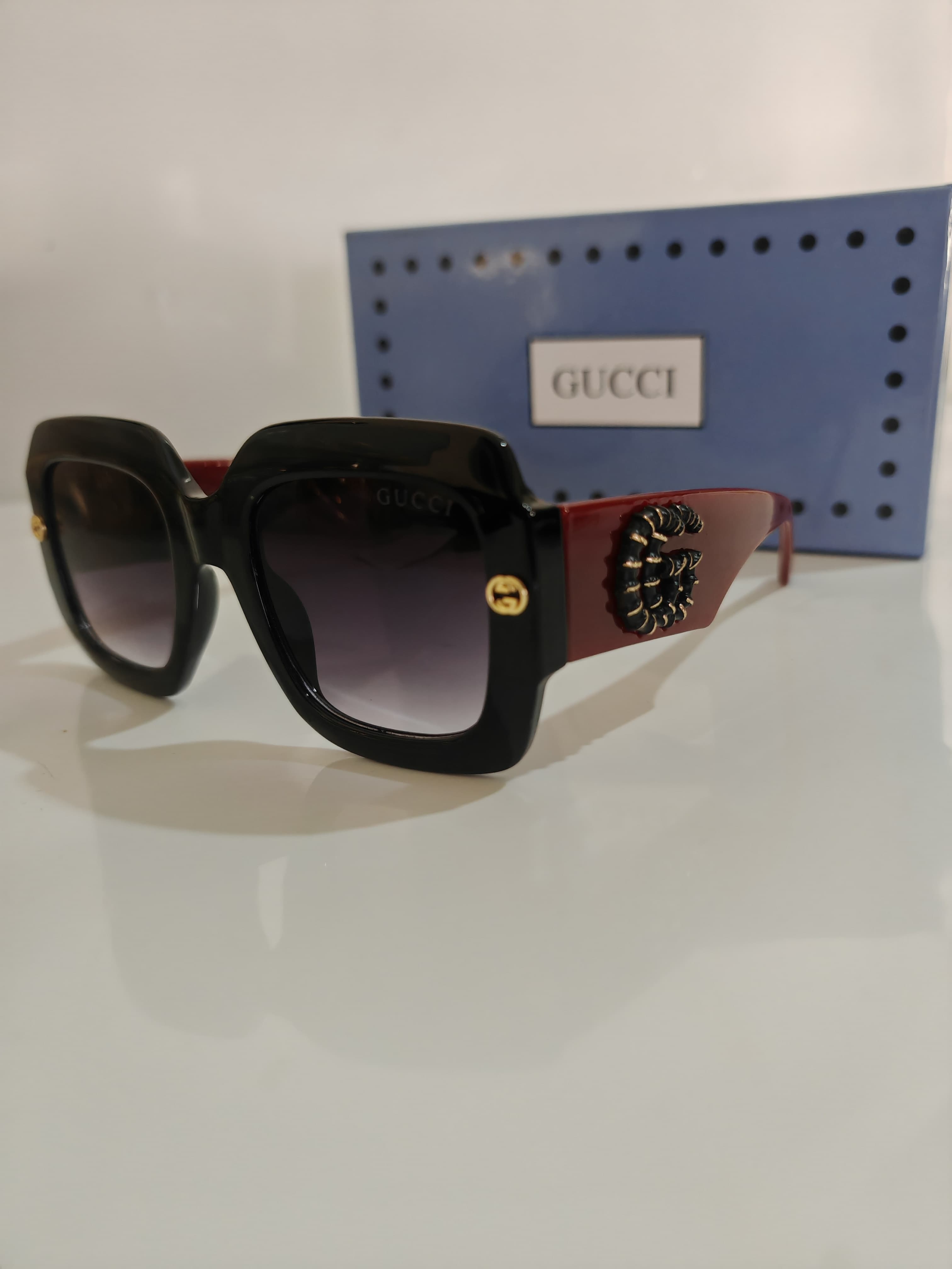 Black Oversized Square Sunglasses with Gold-Tone Logo and Burgundy Temples
