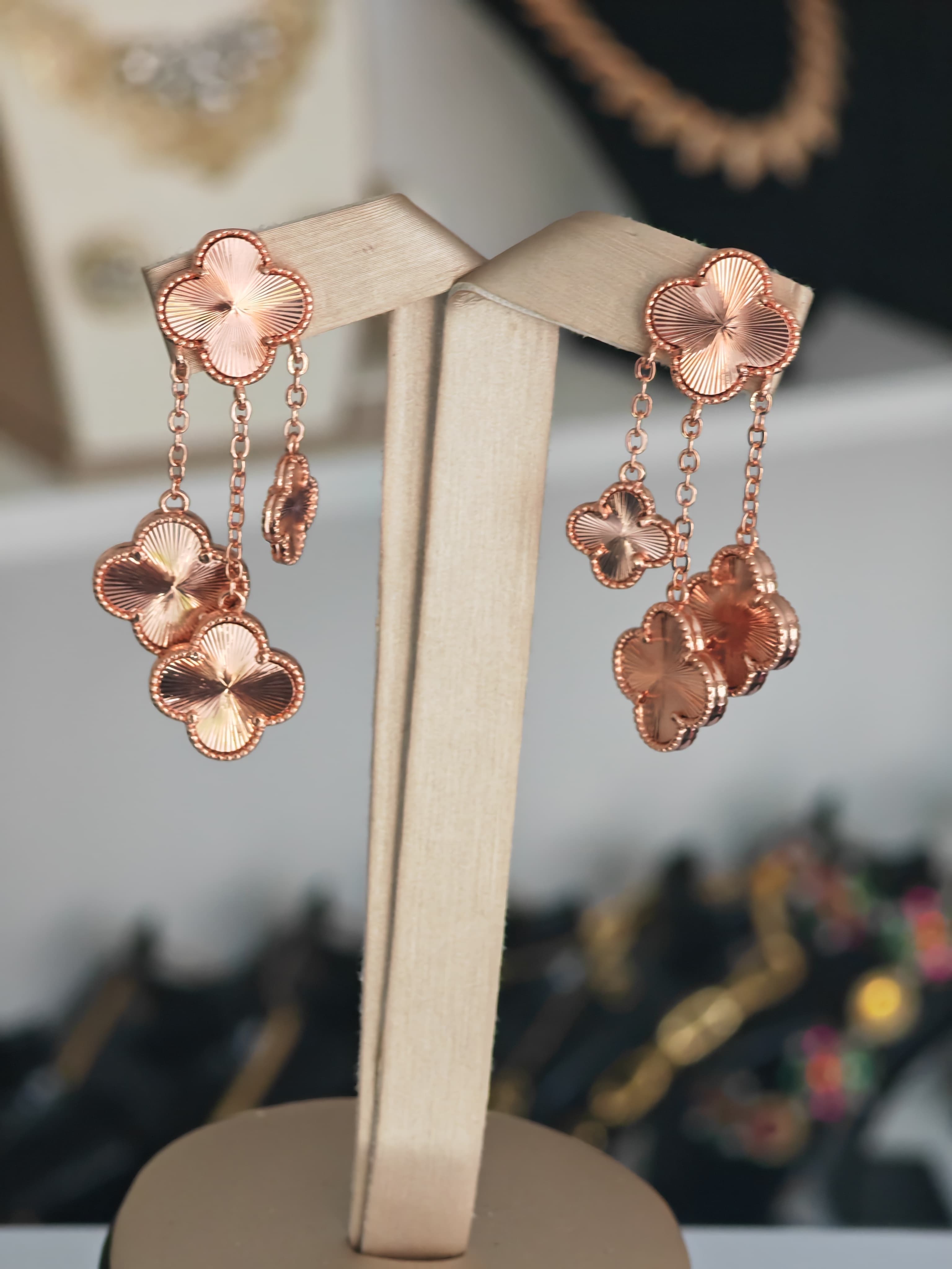 Rose Gold Clover Flower Dangle Earrings for Women – Elegant Floral Drop Earrings