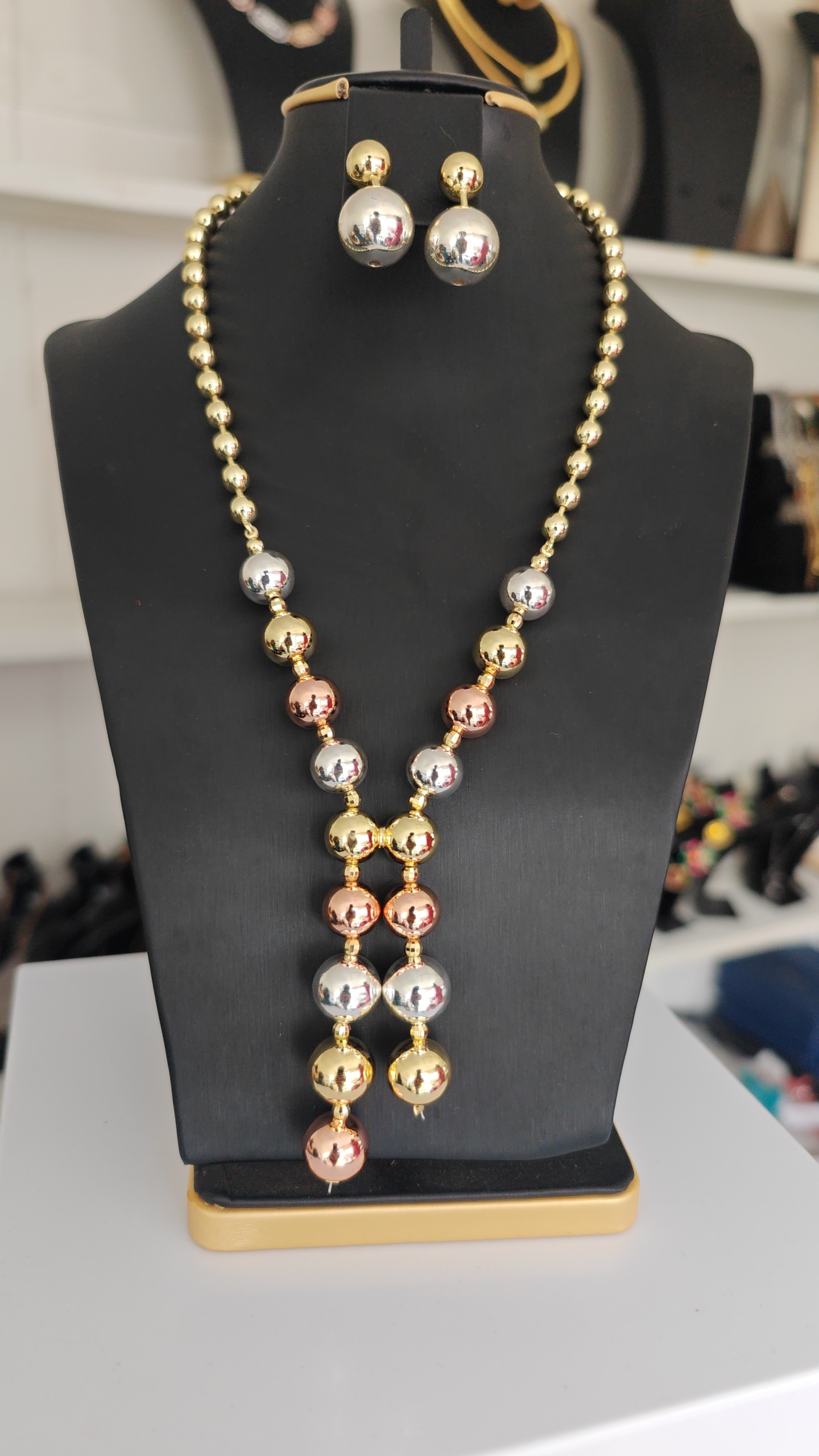 Three-Tone Beaded Necklace & Earrings Set – Gold, Silver & Rose Gold Statement Jewelry
