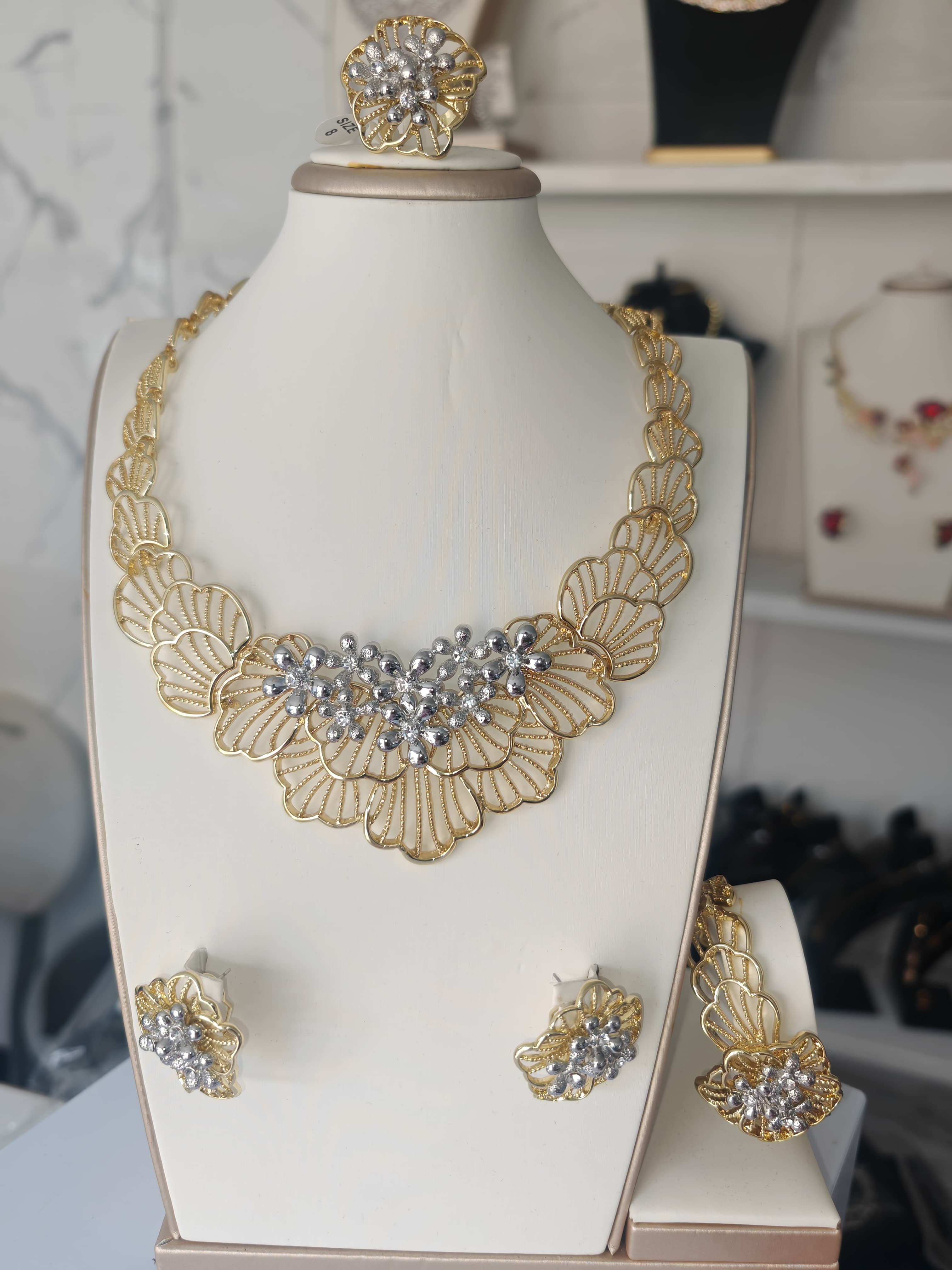 Gold Floral Crystal Jewelry Set – Necklace, Earrings, Bracelet & Ring for Women