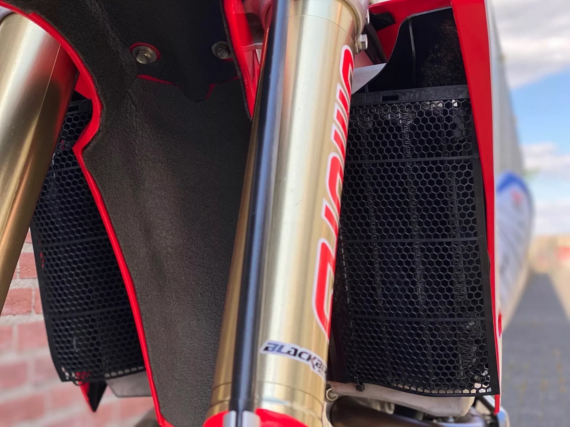 Twin Air kølerskjold - Mud - Twin Air