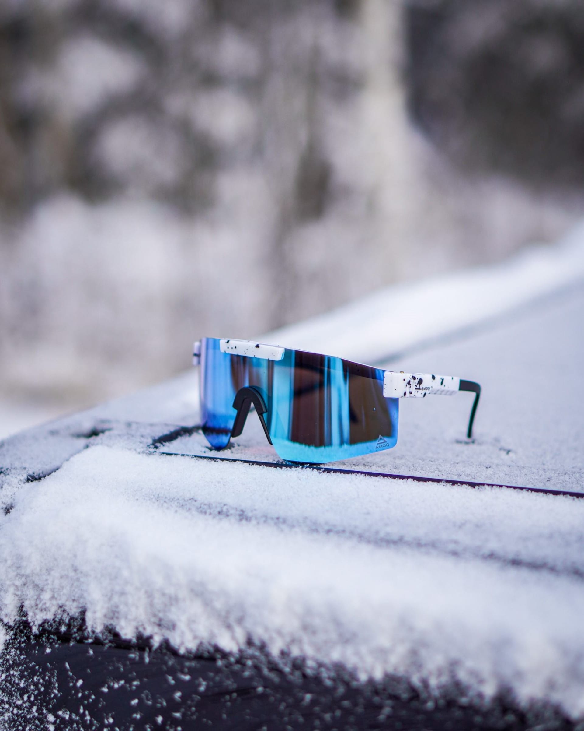 AMOQ Comet Sunglasses White Splash - Blue Mirror AMOQ Comet Sunglasses White Splash - Blue Mirror - AMOQ - Motocross Parts