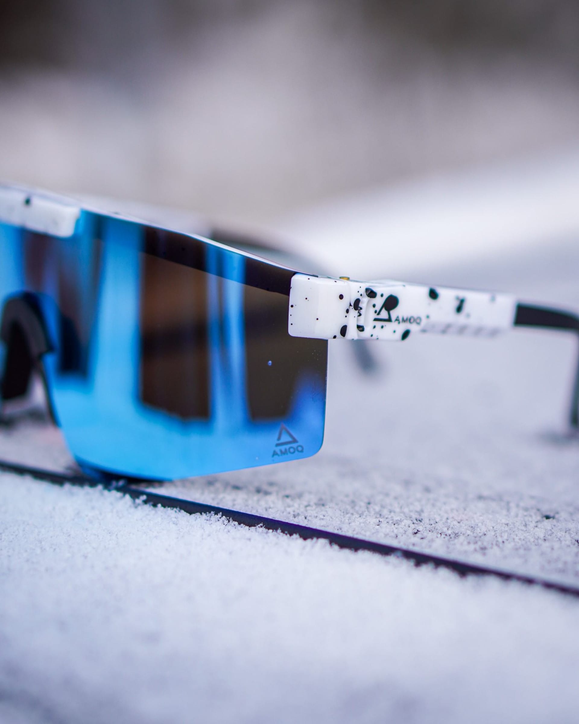 AMOQ Lunettes de soleil Comet White Splash - Blue Mirror - AMOQ