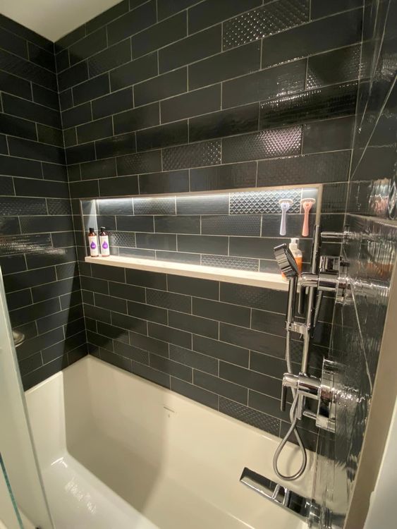 black-white-bath-1.jpeg